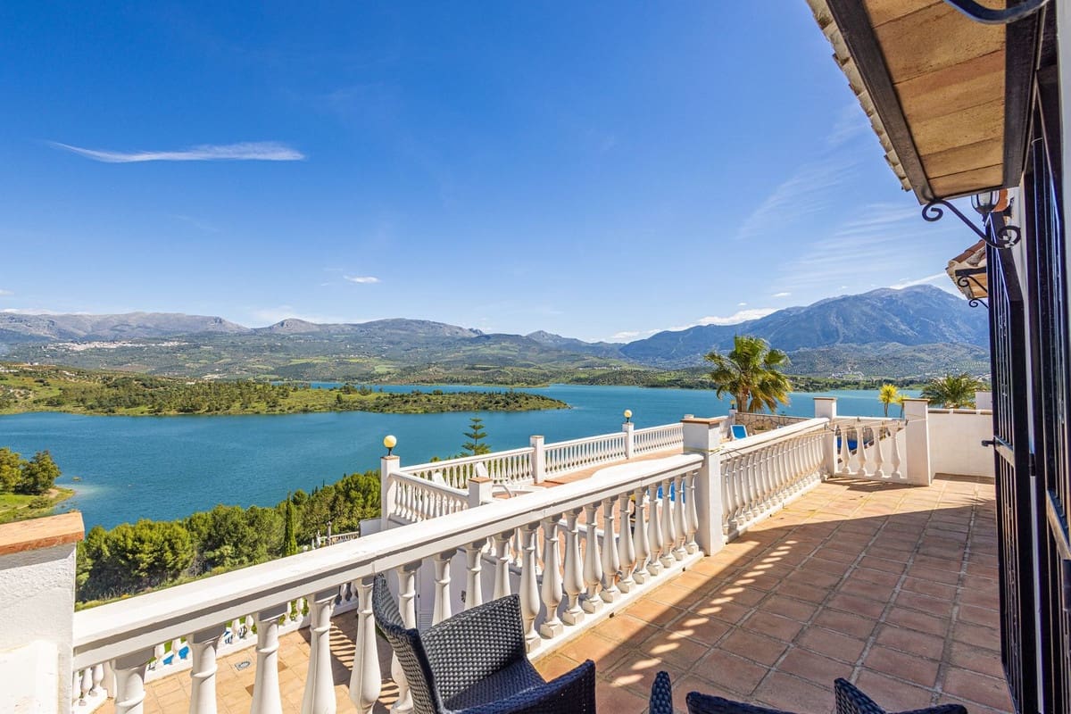 3 chambre Villa/Maison à vendre à Vinuela avec piscine garage - 449 000 € (Ref: 9824573)