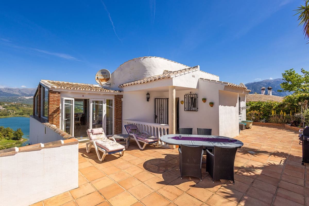 3 chambre Villa/Maison à vendre à Vinuela avec piscine garage - 449 000 € (Ref: 9824573)