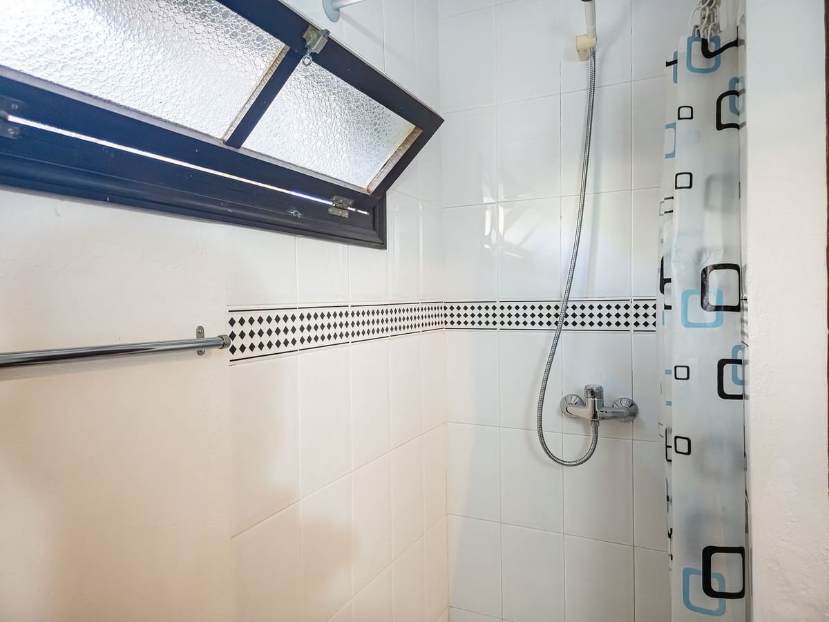 5 sovrum Finca/Hus på landet till salu i Periana med pool garage - 345 000 € (Ref: 9830017)
