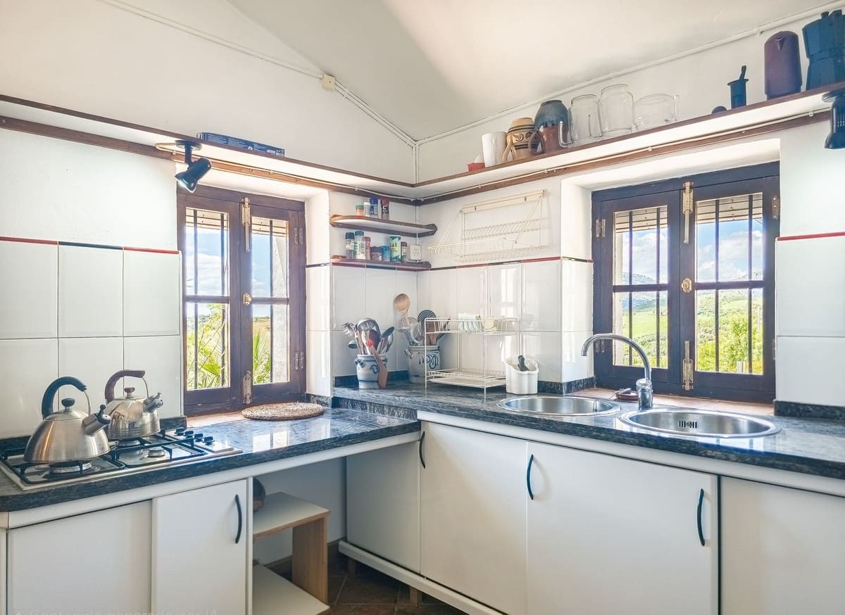 5 sovrum Finca/Hus på landet till salu i Periana med pool garage - 345 000 € (Ref: 9830017)