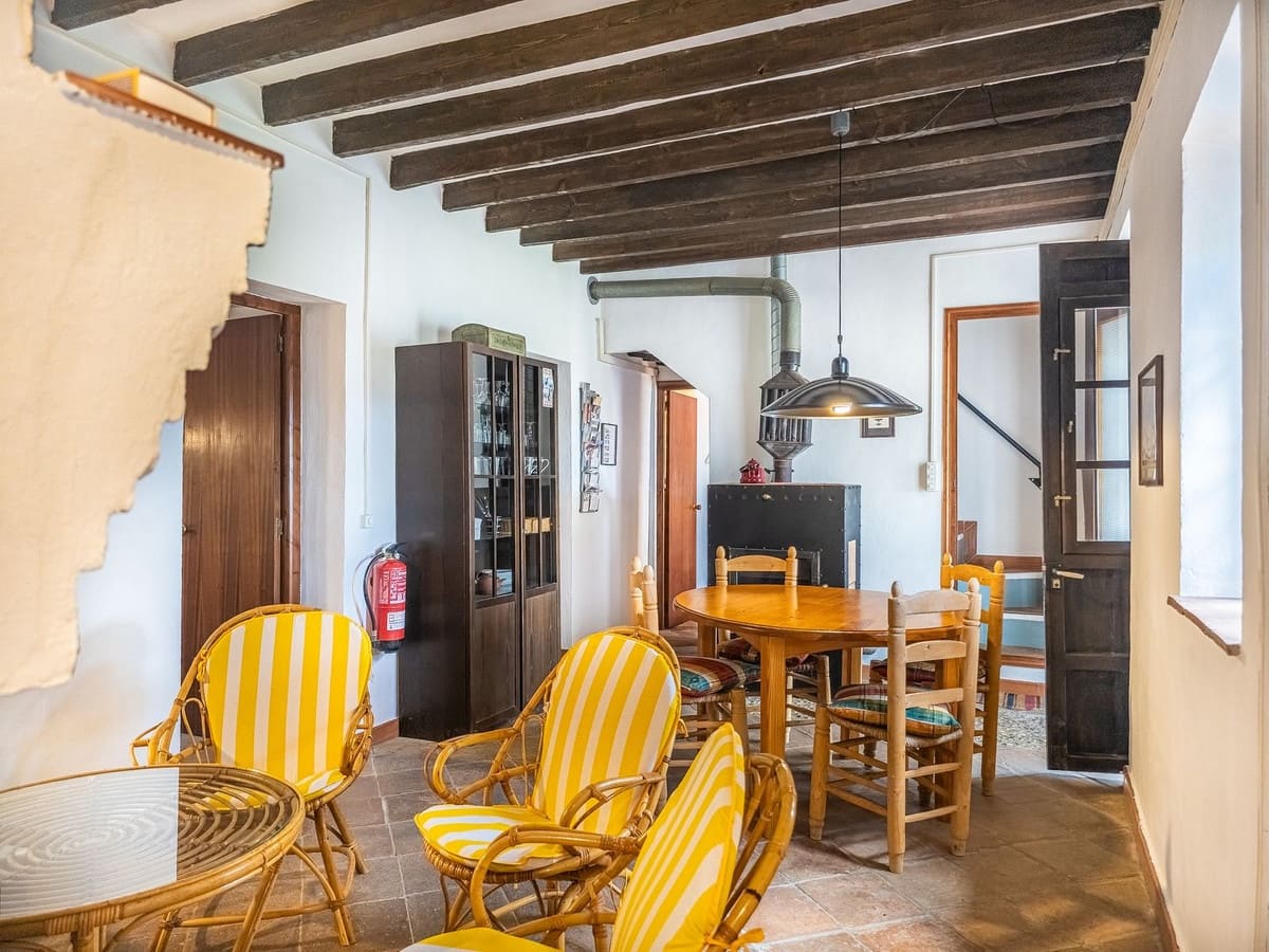 5 sovrum Finca/Hus på landet till salu i Periana med pool garage - 345 000 € (Ref: 9830017)