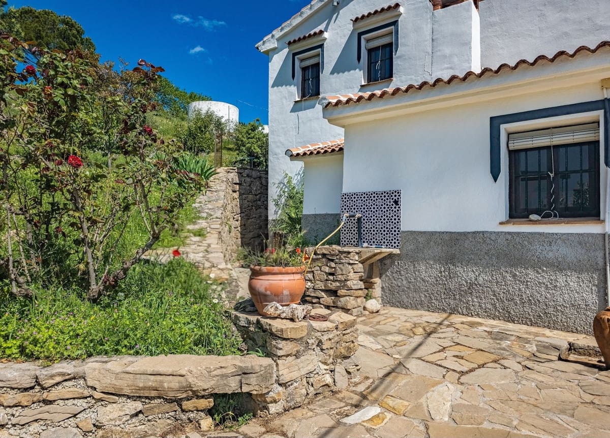 5 sovrum Finca/Hus på landet till salu i Periana med pool garage - 345 000 € (Ref: 9830017)