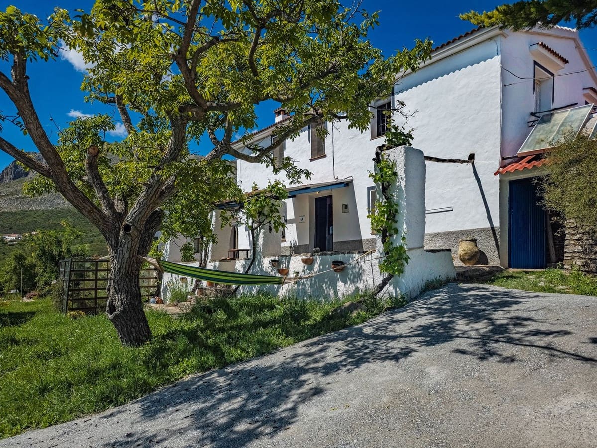 5 sovrum Finca/Hus på landet till salu i Periana med pool garage - 345 000 € (Ref: 9830017)