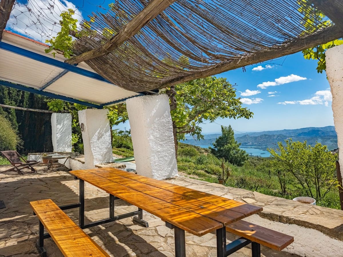 5 sovrum Finca/Hus på landet till salu i Periana med pool garage - 345 000 € (Ref: 9830017)
