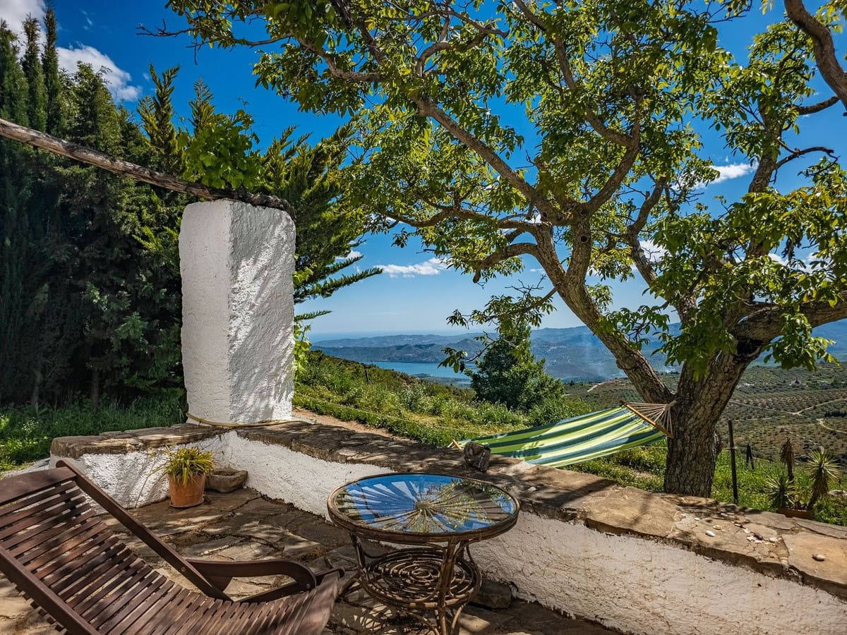 5 sovrum Finca/Hus på landet till salu i Periana med pool garage - 345 000 € (Ref: 9830017)