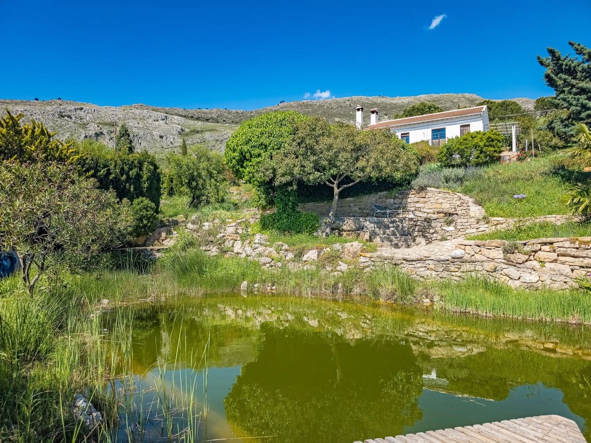 5 sovrum Finca/Hus på landet till salu i Periana med pool garage - 345 000 € (Ref: 9830017)