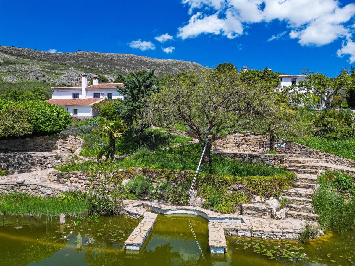 5 sovrum Finca/Hus på landet till salu i Periana med pool garage - 345 000 € (Ref: 9830017)