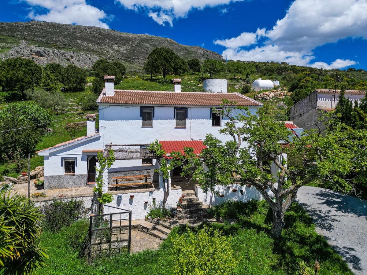 5 sovrum Finca/Hus på landet till salu i Periana med pool garage - 345 000 € (Ref: 9830017)