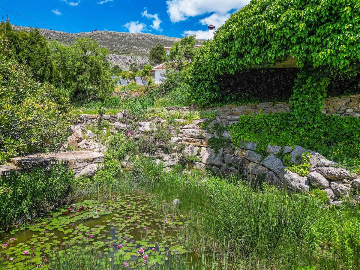 5 sovrum Finca/Hus på landet till salu i Periana med pool garage - 345 000 € (Ref: 9830017)