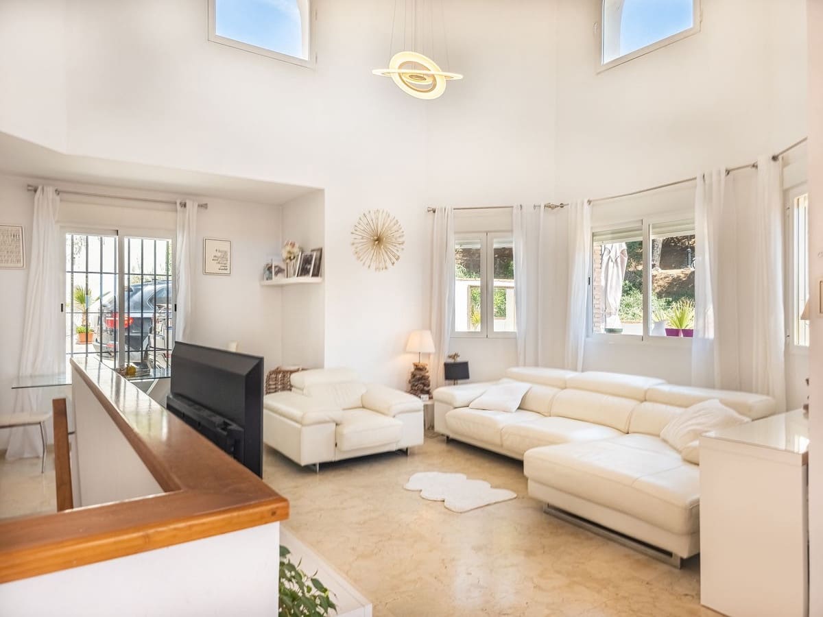 3 Zimmer Doppelhaus zu verkaufen in Salobrena mit Pool Garage - 475.000 € (Ref: 9832748)