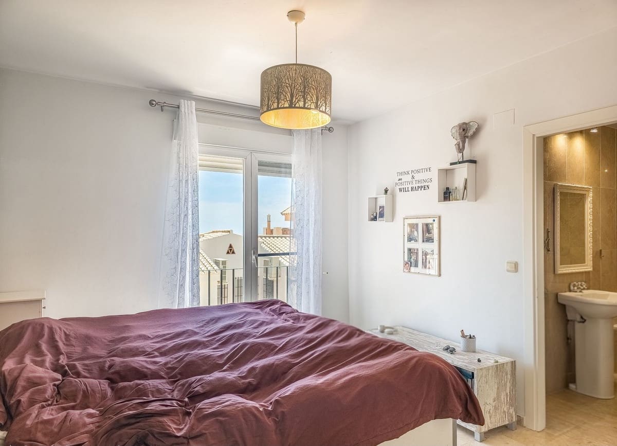 3 Zimmer Doppelhaus zu verkaufen in Salobrena mit Pool Garage - 475.000 € (Ref: 9832748)