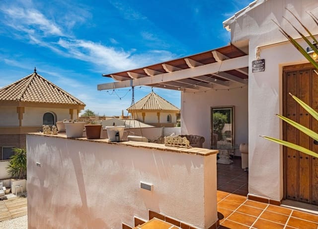 3 bedroom Semi-detached Villa for sale in Salobreña - € 475,000 (Ref: 9832748)