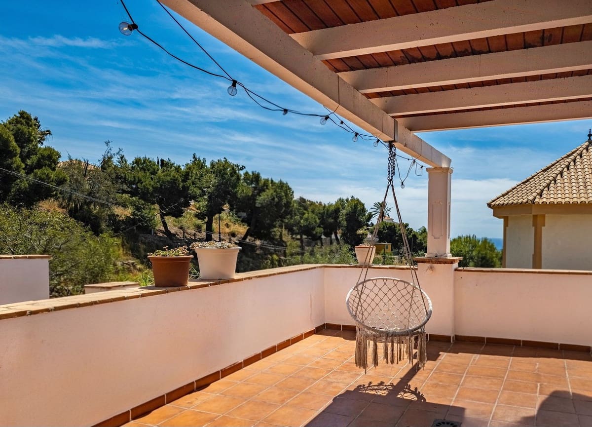 3 Zimmer Doppelhaus zu verkaufen in Salobrena mit Pool Garage - 475.000 € (Ref: 9832748)