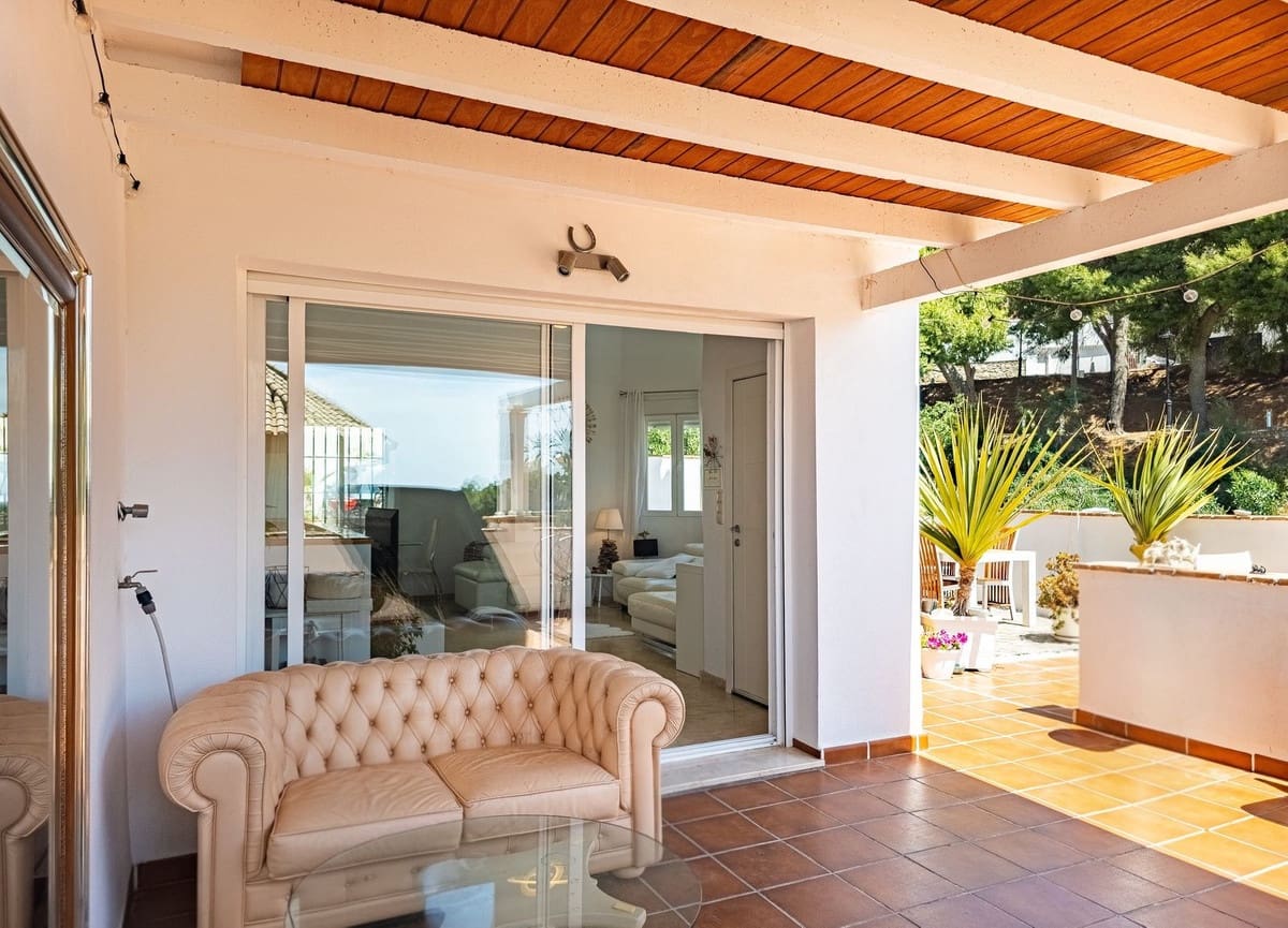 3 Zimmer Doppelhaus zu verkaufen in Salobrena mit Pool Garage - 475.000 € (Ref: 9832748)