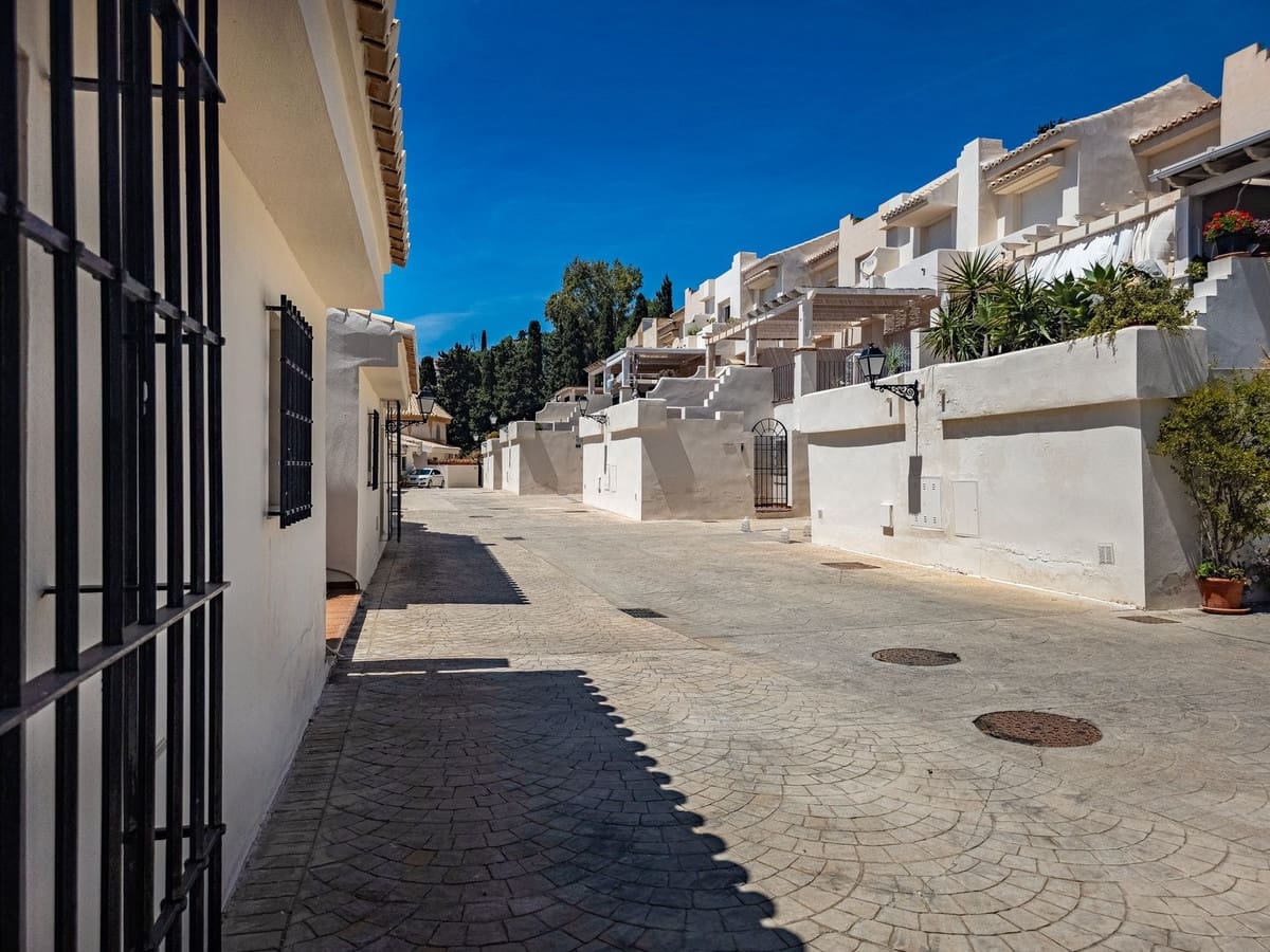 3 Zimmer Doppelhaus zu verkaufen in Salobrena mit Pool Garage - 475.000 € (Ref: 9832748)