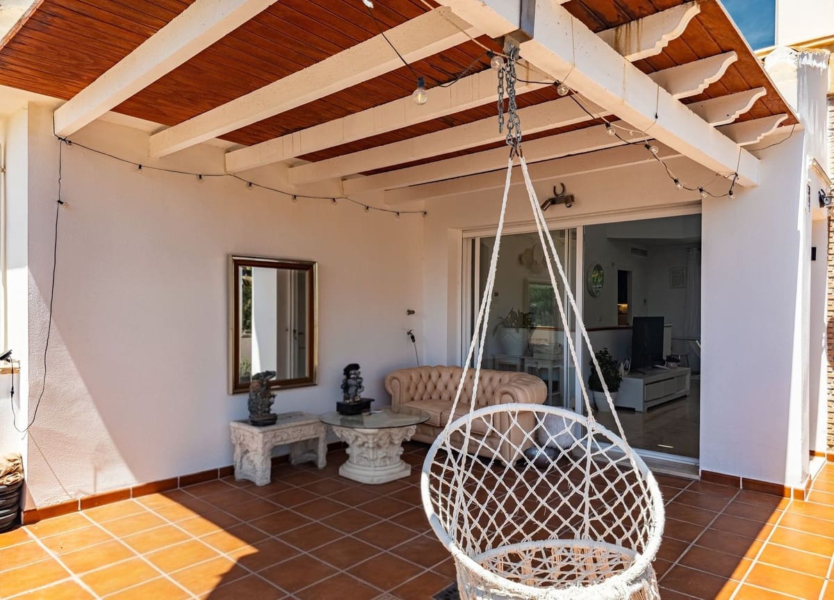 3 Zimmer Doppelhaus zu verkaufen in Salobrena mit Pool Garage - 475.000 € (Ref: 9832748)