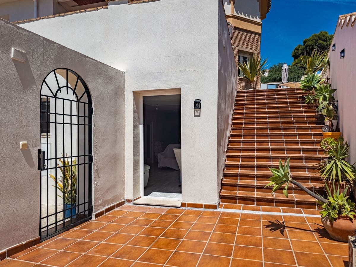 3 Zimmer Doppelhaus zu verkaufen in Salobrena mit Pool Garage - 475.000 € (Ref: 9832748)