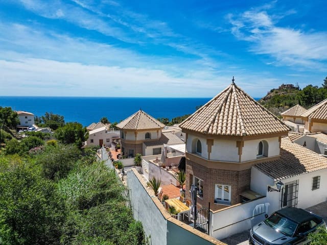 3 bedroom Semi-detached Villa for sale in Salobreña - € 475,000 (Ref: 9832748)