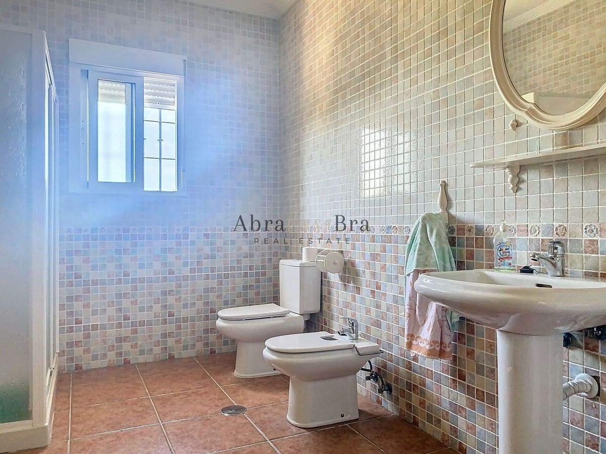 Chalet de 3 habitaciones en Canillas de Aceituno en venta con garaje - 265.000 € (Ref: 9834244)