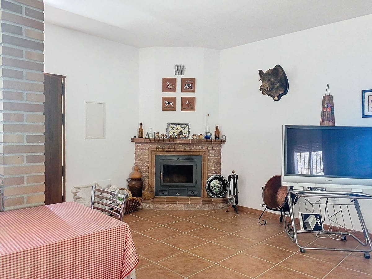 Chalet de 3 habitaciones en Canillas de Aceituno en venta con garaje - 265.000 € (Ref: 9834244)