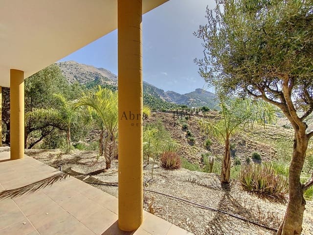 3 soveværelse Villa til salg i Canillas de Aceituno med garage - € 265.000 (Ref: 9834244)