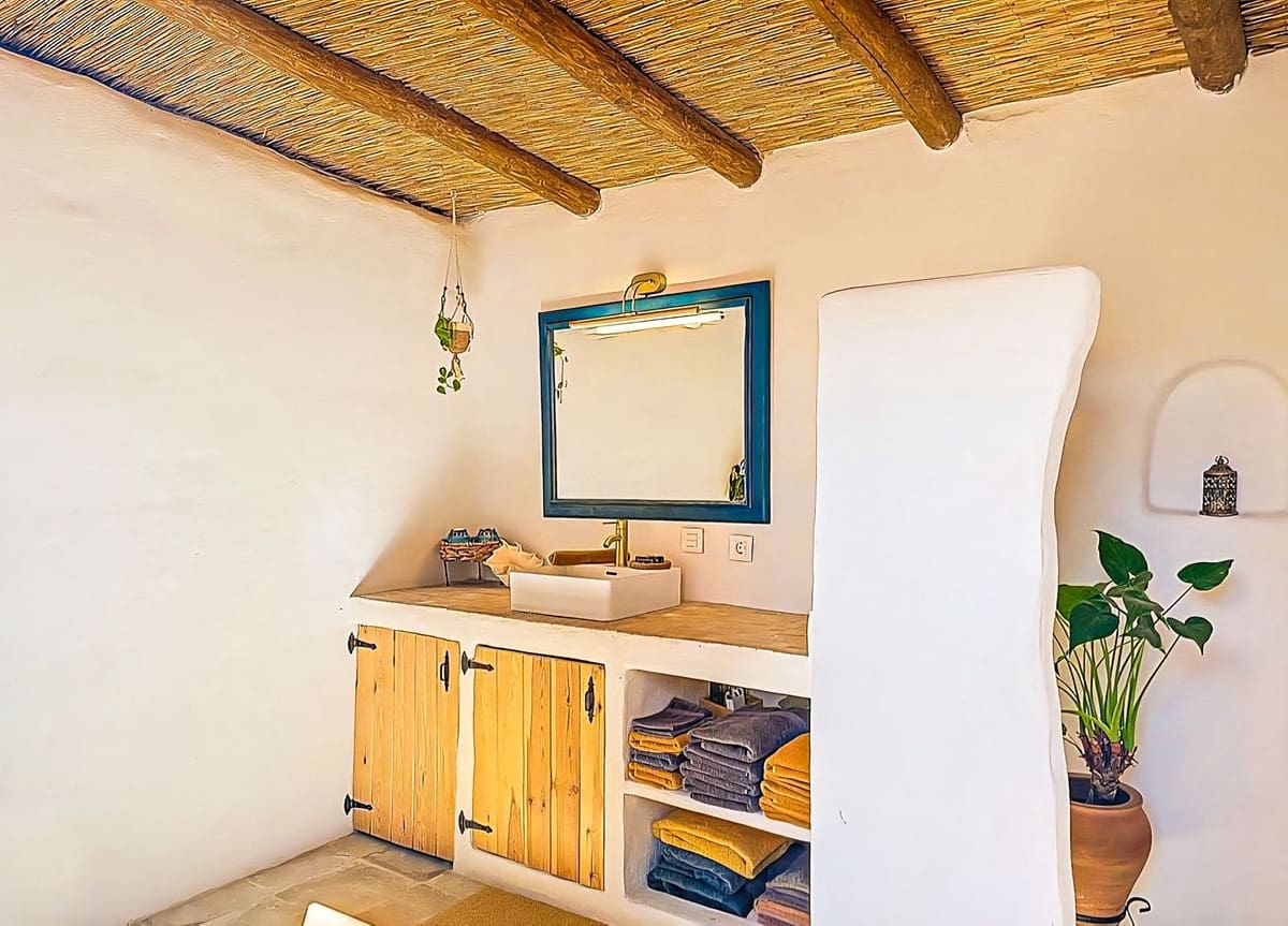 4 bedroom Villa for sale in Rubite with garage - € 248,500 (Ref: 9838262)