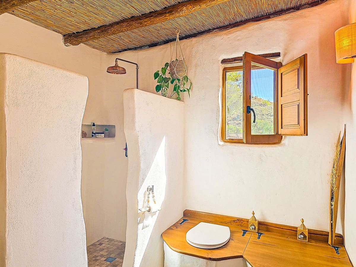 4 bedroom Villa for sale in Rubite with garage - € 248,500 (Ref: 9838262)
