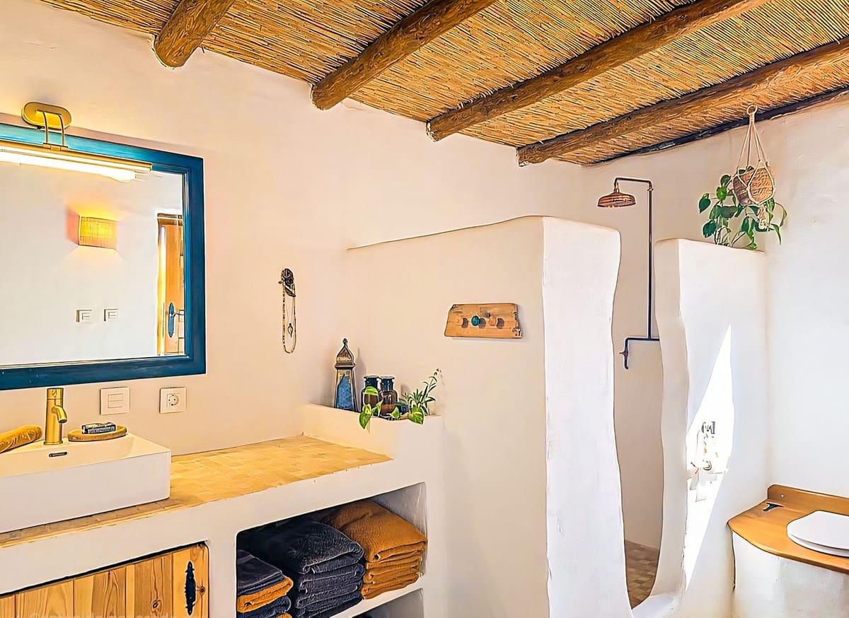 4 bedroom Villa for sale in Rubite with garage - € 248,500 (Ref: 9838262)