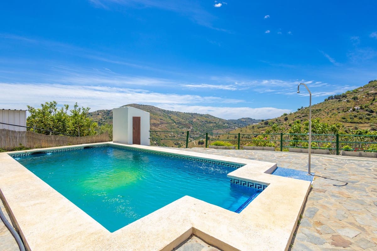 3 slaapkamer Finca/Landhuis te koop in Competa met zwembad garage - € 365.000 (Ref: 9839708)