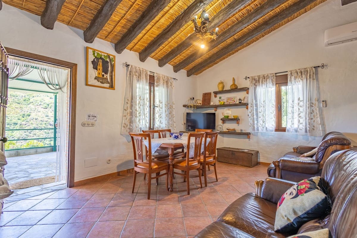 3 slaapkamer Finca/Landhuis te koop in Competa met zwembad garage - € 365.000 (Ref: 9839708)