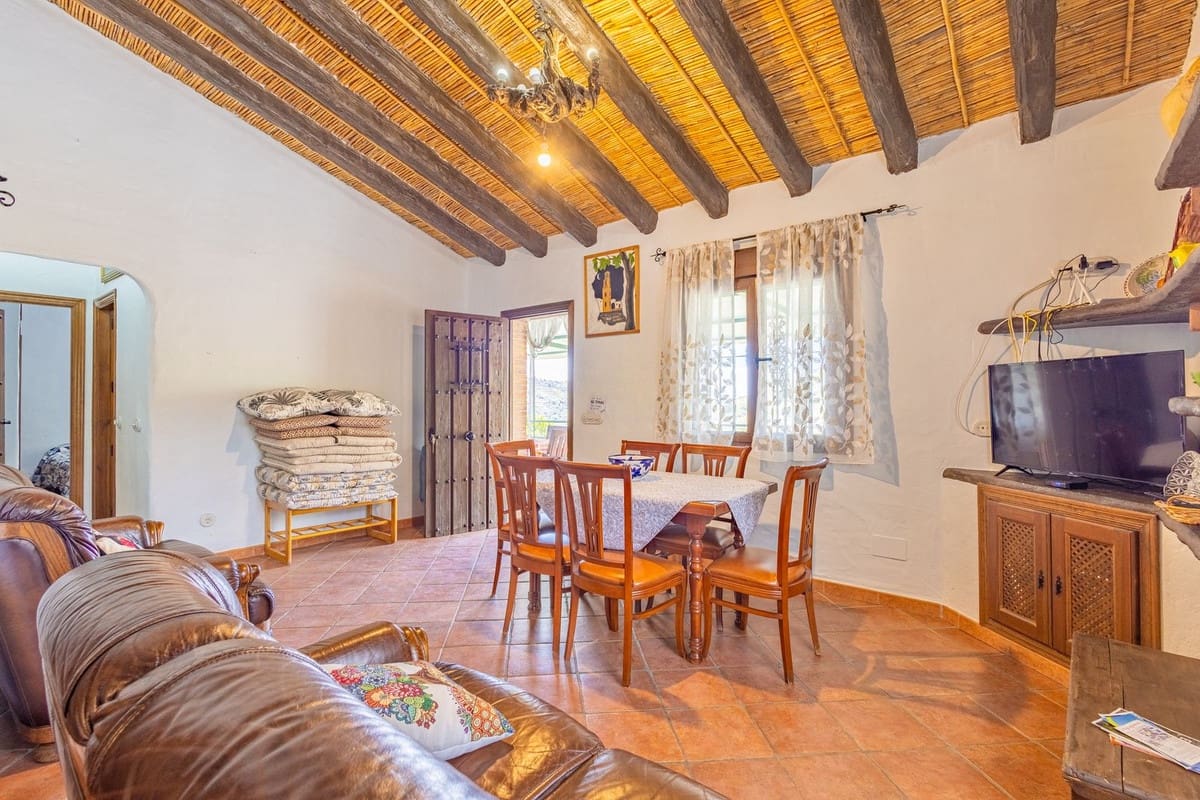 3 slaapkamer Finca/Landhuis te koop in Competa met zwembad garage - € 365.000 (Ref: 9839708)