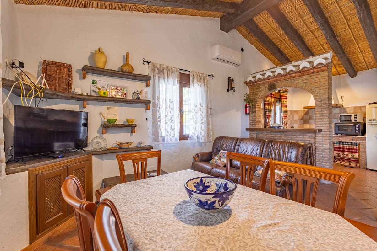 3 slaapkamer Finca/Landhuis te koop in Competa met zwembad garage - € 365.000 (Ref: 9839708)
