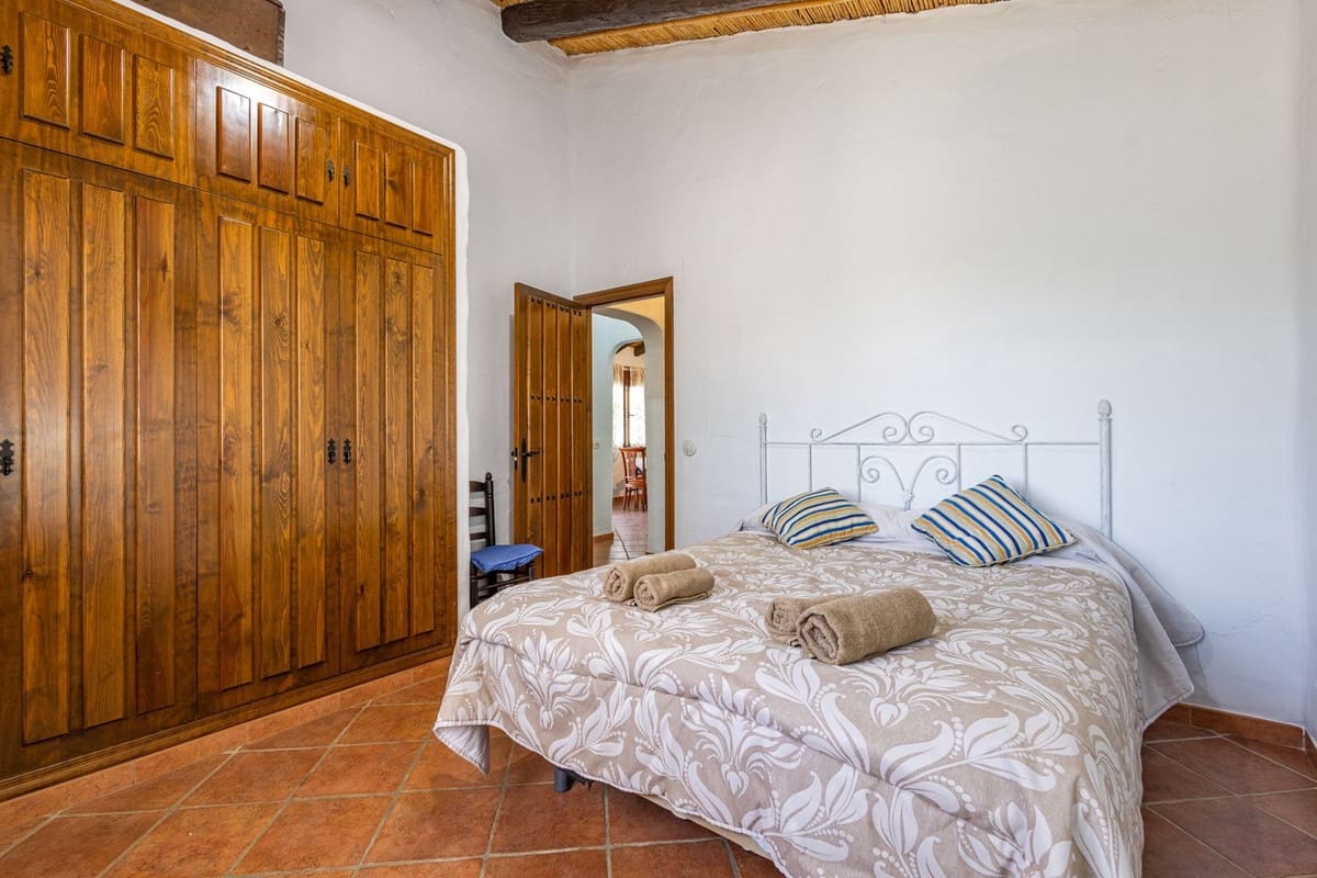 3 slaapkamer Finca/Landhuis te koop in Competa met zwembad garage - € 365.000 (Ref: 9839708)
