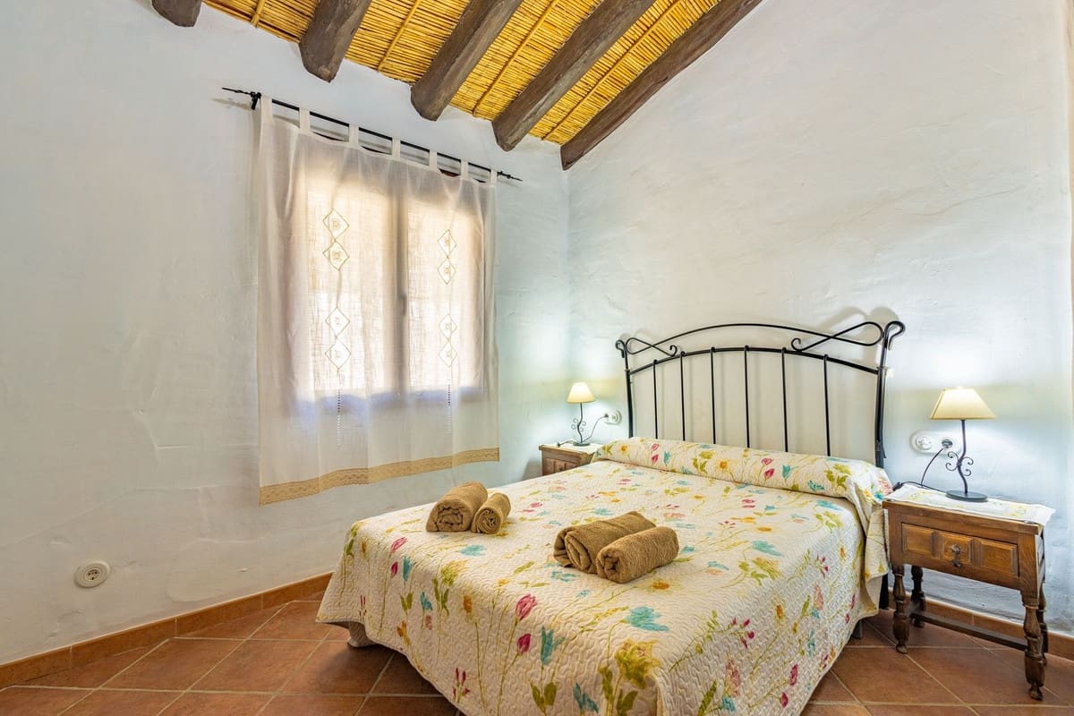 3 slaapkamer Finca/Landhuis te koop in Competa met zwembad garage - € 365.000 (Ref: 9839708)