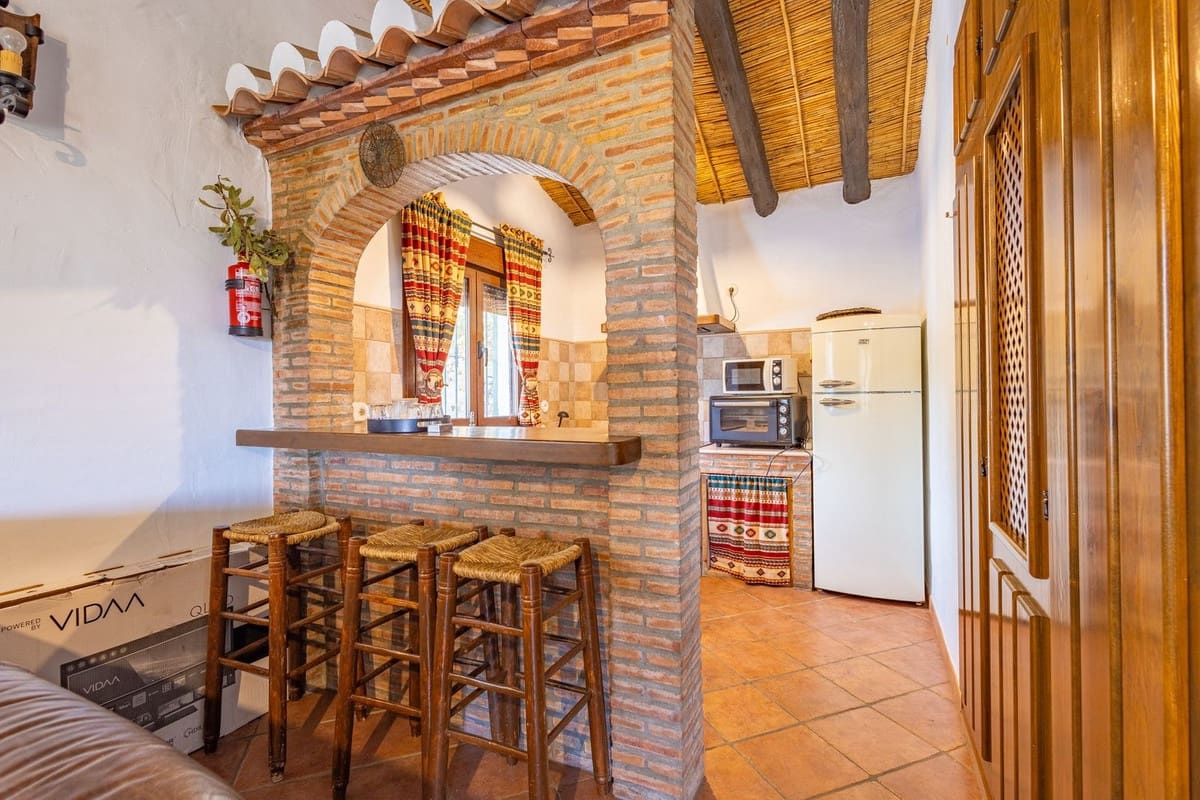 3 slaapkamer Finca/Landhuis te koop in Competa met zwembad garage - € 365.000 (Ref: 9839708)
