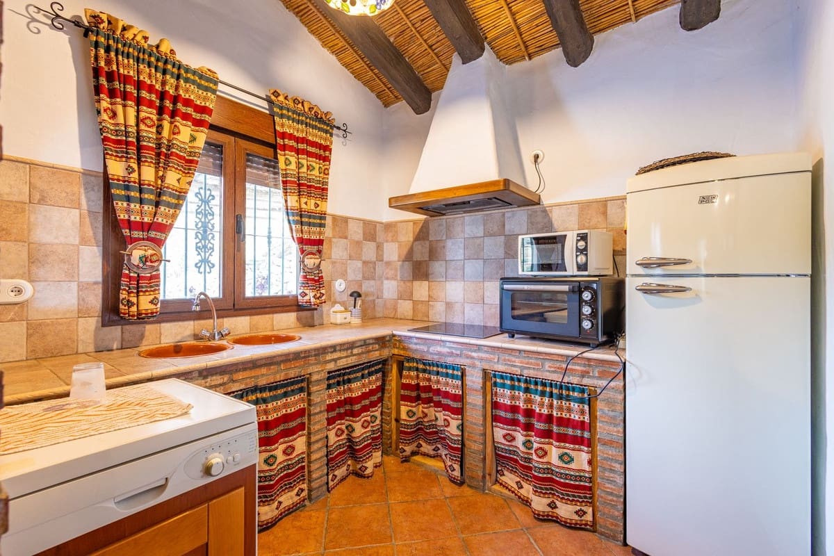 3 slaapkamer Finca/Landhuis te koop in Competa met zwembad garage - € 365.000 (Ref: 9839708)