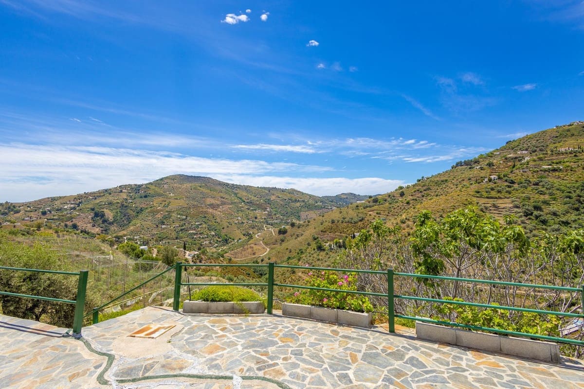 3 slaapkamer Finca/Landhuis te koop in Competa met zwembad garage - € 365.000 (Ref: 9839708)