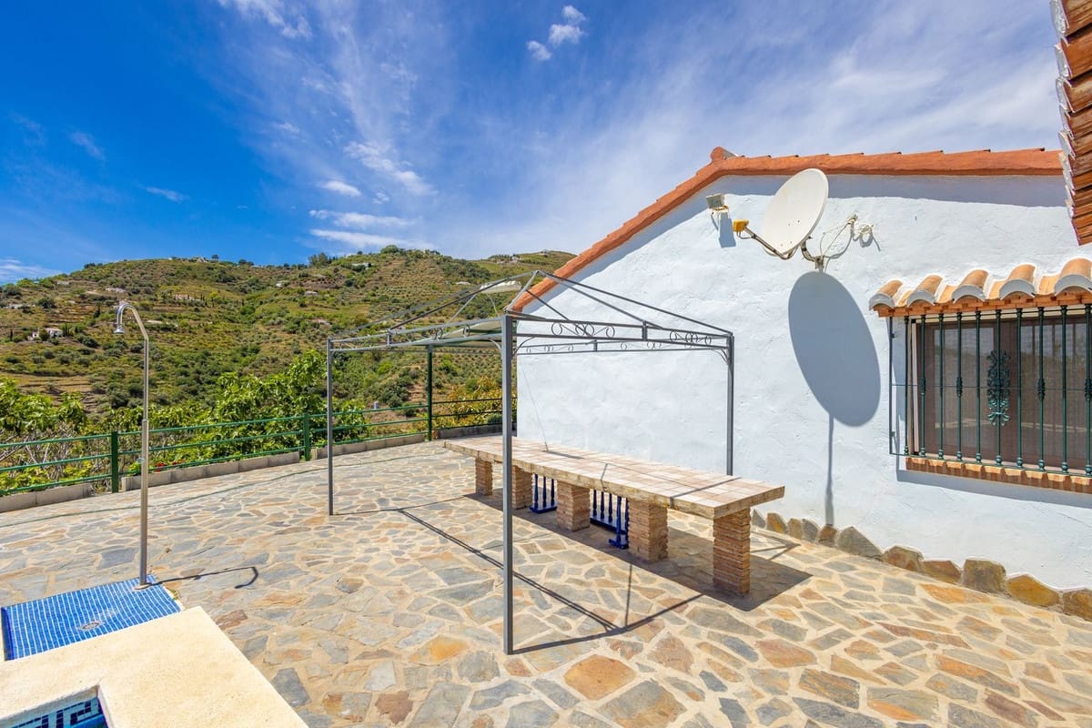 3 slaapkamer Finca/Landhuis te koop in Competa met zwembad garage - € 365.000 (Ref: 9839708)