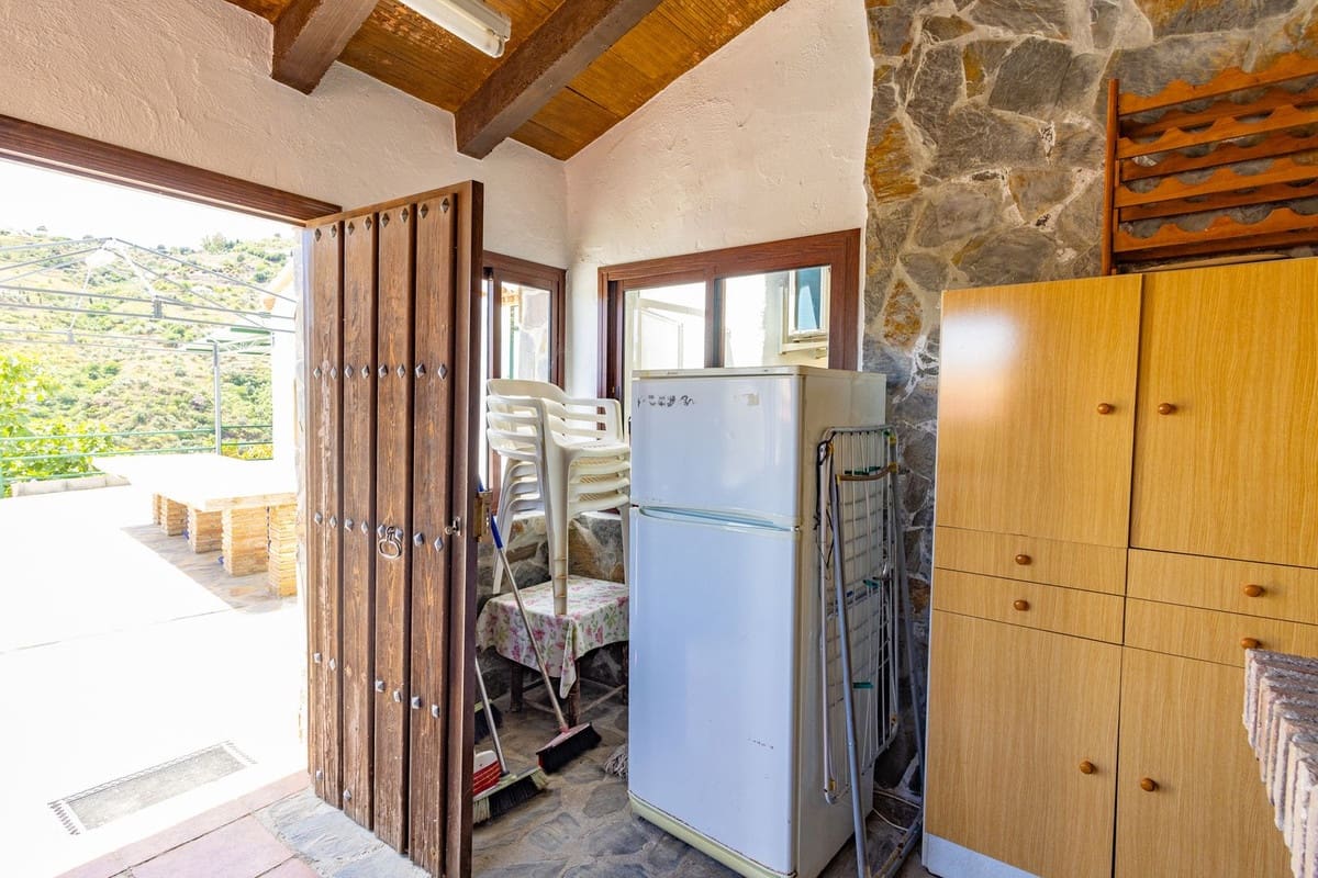 3 slaapkamer Finca/Landhuis te koop in Competa met zwembad garage - € 365.000 (Ref: 9839708)
