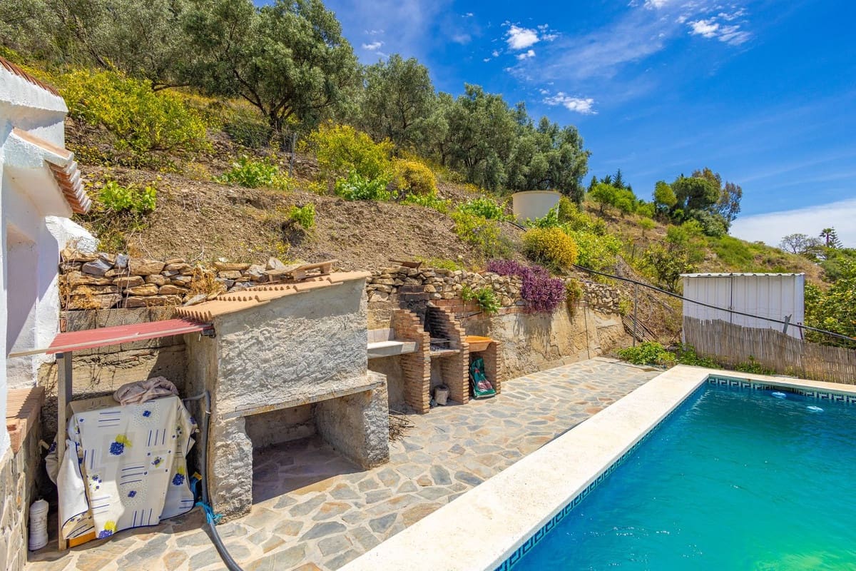 3 slaapkamer Finca/Landhuis te koop in Competa met zwembad garage - € 365.000 (Ref: 9839708)