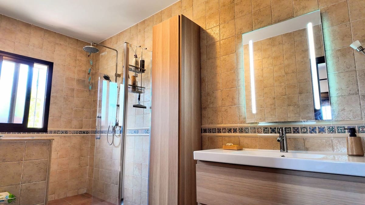 3 bedroom Villa for sale in Alora - € 349,999 (Ref: 9841555)