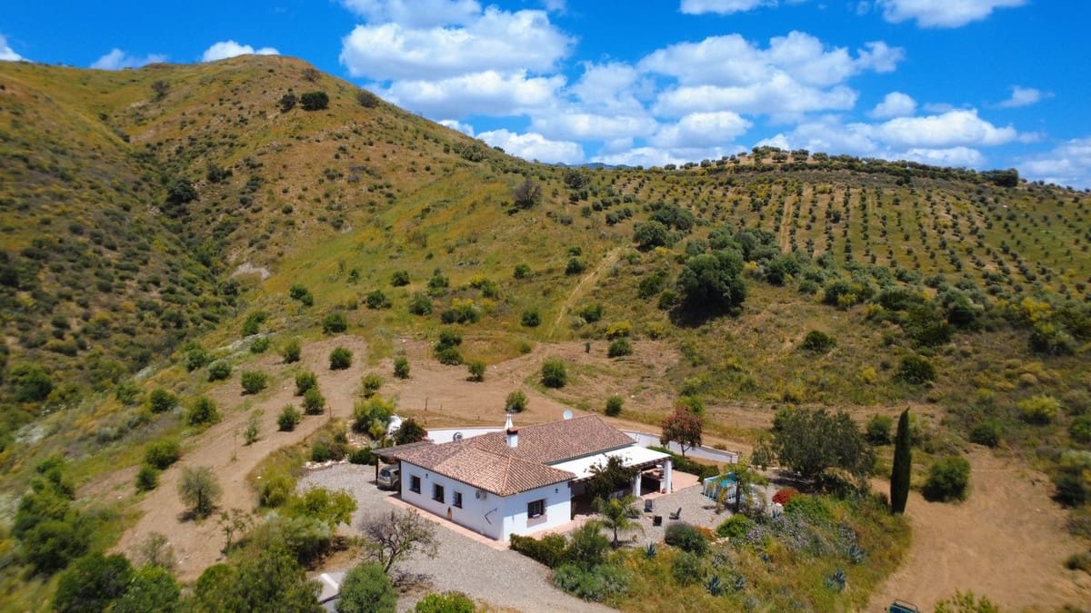 3 bedroom Villa for sale in Alora - € 349,999 (Ref: 9841555)