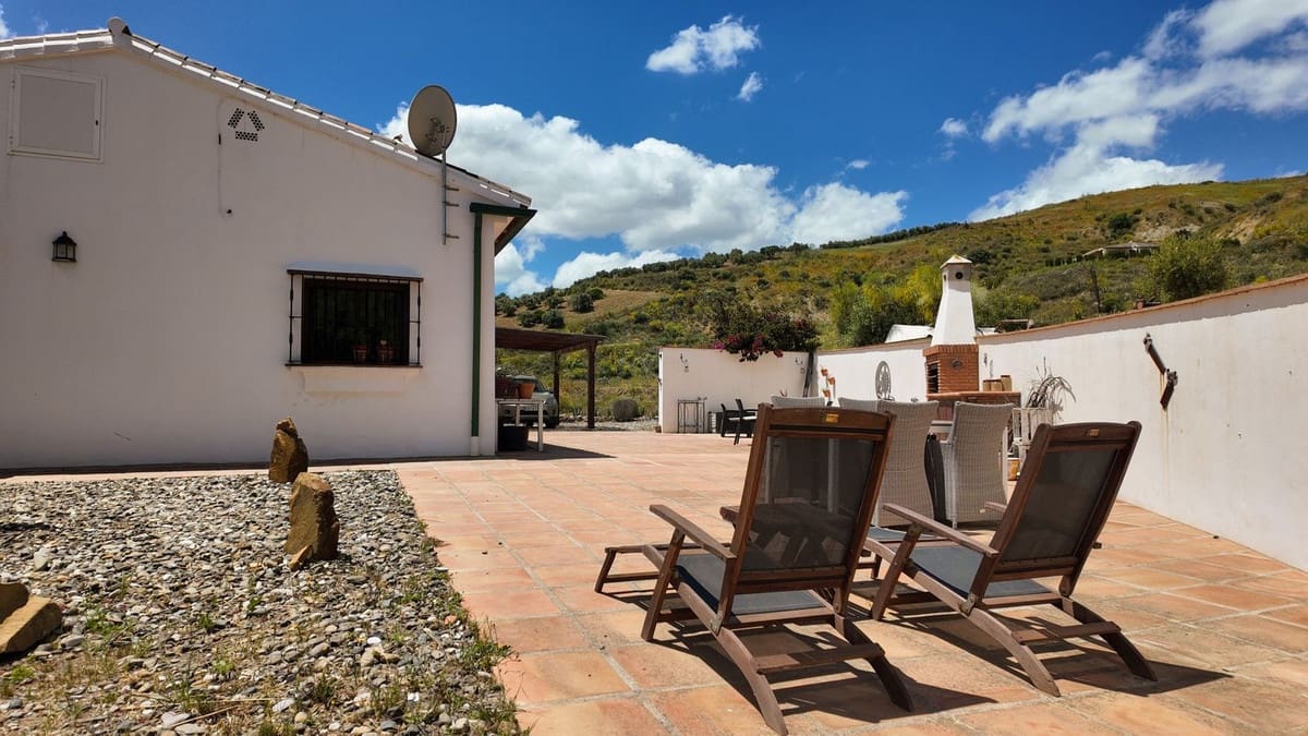 3 bedroom Villa for sale in Alora - € 349,999 (Ref: 9841555)