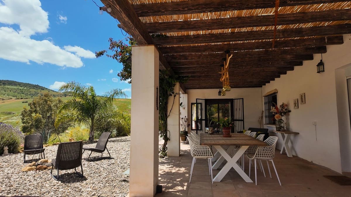3 bedroom Villa for sale in Alora - € 349,999 (Ref: 9841555)