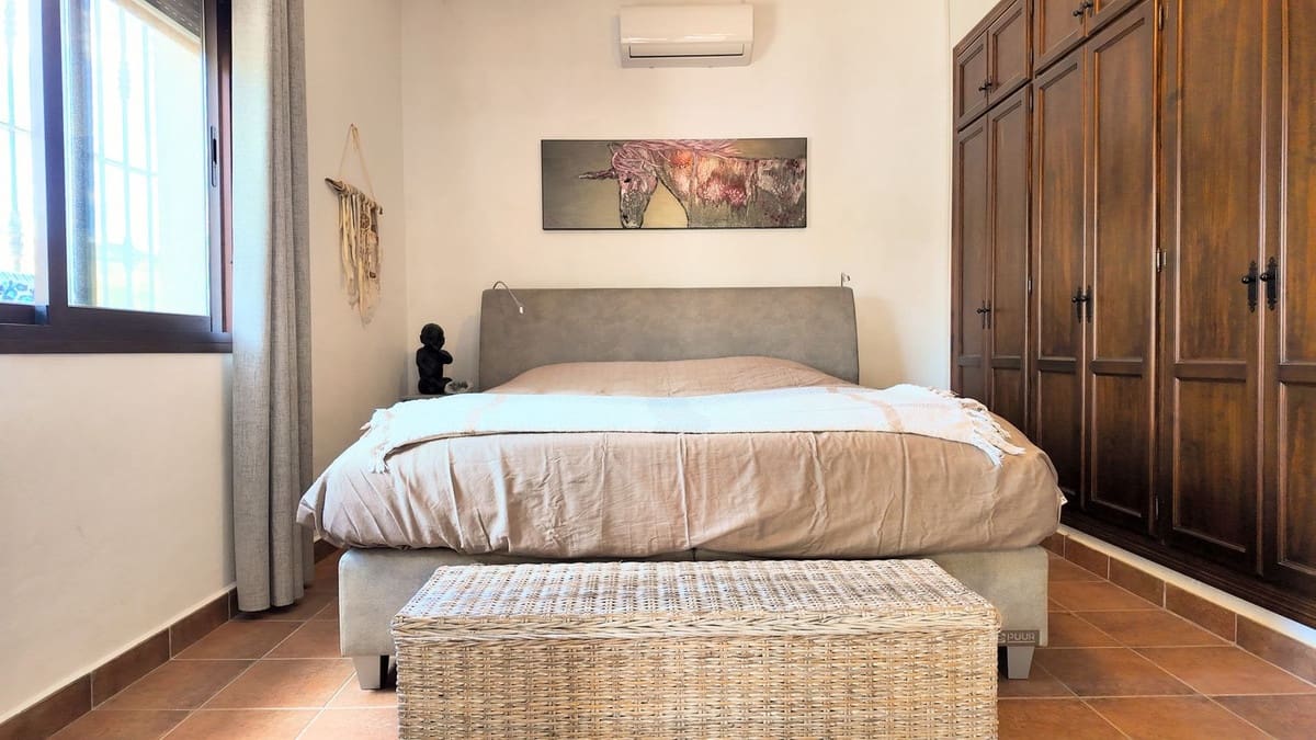 3 bedroom Villa for sale in Alora - € 349,999 (Ref: 9841555)