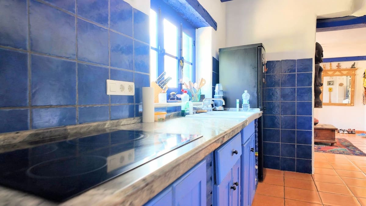 5 bedroom Finca/Country House for sale in Alora with pool - € 420,000 (Ref: 9841726)
