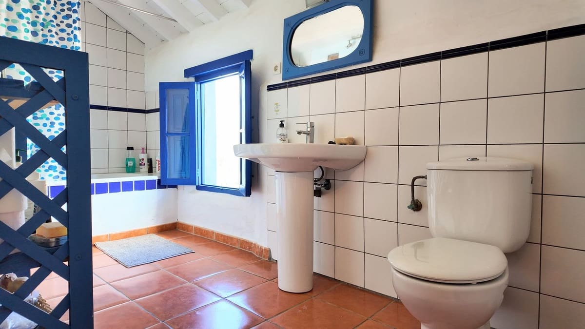 5 bedroom Finca/Country House for sale in Alora with pool - € 420,000 (Ref: 9841726)
