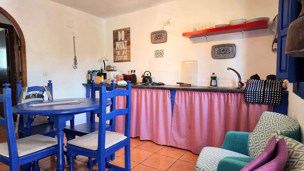 5 bedroom Finca/Country House for sale in Alora with pool - € 420,000 (Ref: 9841726)
