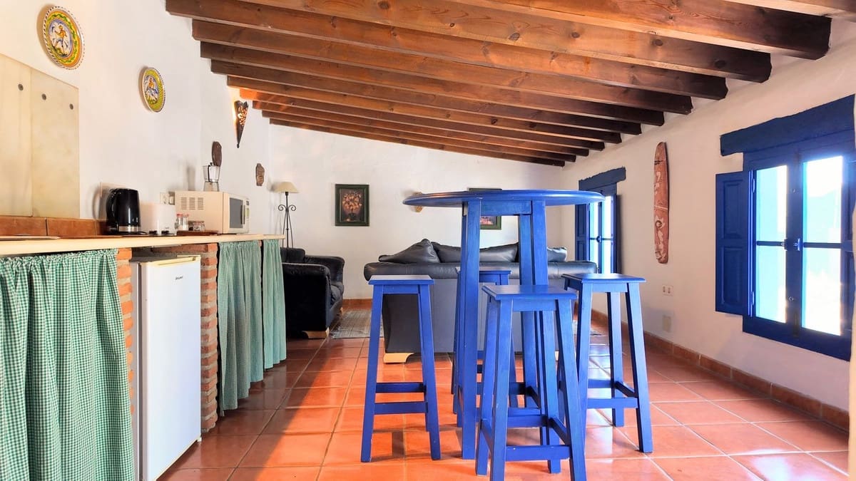 5 bedroom Finca/Country House for sale in Alora with pool - € 420,000 (Ref: 9841726)