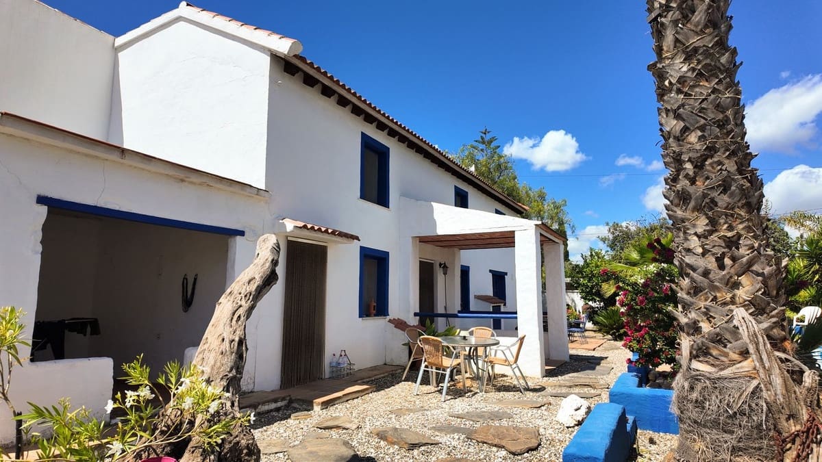 5 bedroom Finca/Country House for sale in Alora with pool - € 420,000 (Ref: 9841726)